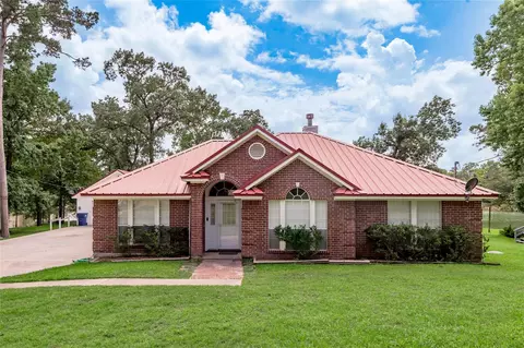 Exterior - 324 Red Oak Ln, Trinity, TX 75862 photo 3 of 10