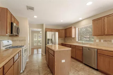 Kitchen - 324 Red Oak Ln, Trinity, TX 75862 photo 3 of 5