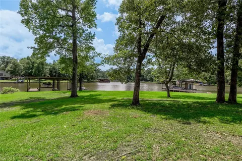 Exterior - 324 Red Oak Ln, Trinity, TX 75862 photo 7 of 10