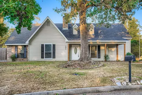 101 Pebble Springs Ln, Cleveland, TX 77327