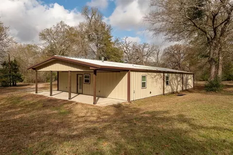 11428 Debbie Ln, Iola, TX 77861