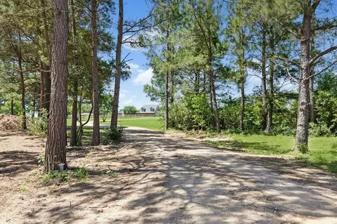 6063 Fm 1094, Sealy, TX 77474