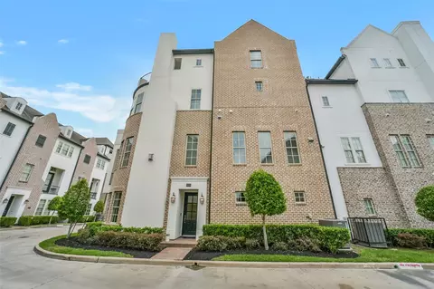 2058 Fannin Sta N, Houston, TX 77045