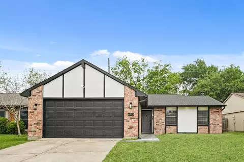 6711 Pickett Dr, Richmond, TX 77469