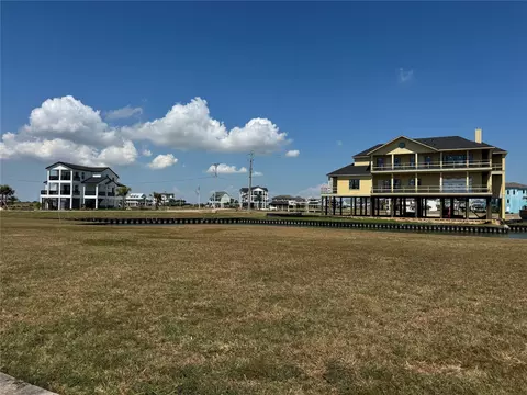 1 Summerland, Hitchcock, TX 77563