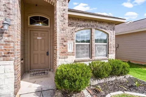 9807 Gulfstream Dr, Conroe, TX 77303 photo 1