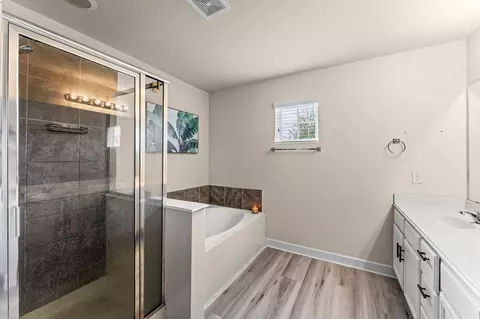 Bath - 2703 Elm Crossing Trl, Spring, TX 77386 photo 1 of 4