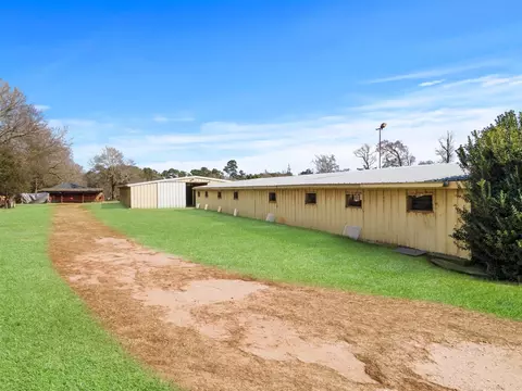 Exterior - 13259 Kidd Rd, Conroe, TX 77302 photo 6 of 11