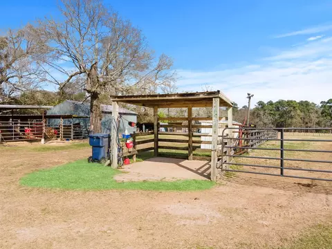 Exterior - 13259 Kidd Rd, Conroe, TX 77302 photo 5 of 11