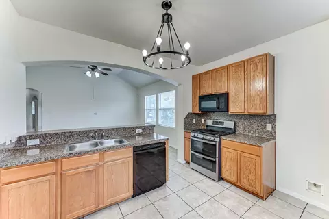 Kitchen - 4039 Mossy Spring Ln, Spring, TX 77388 photo 6 of 9