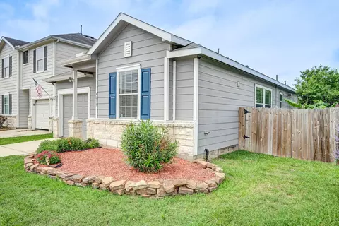 Exterior - 4039 Mossy Spring Ln, Spring, TX 77388 photo 3 of 8