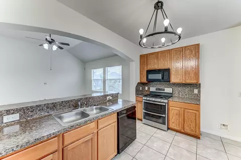 Kitchen - 4039 Mossy Spring Ln, Spring, TX 77388 photo 4 of 9
