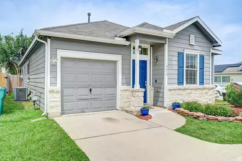 Exterior - 4039 Mossy Spring Ln, Spring, TX 77388 photo 2 of 8