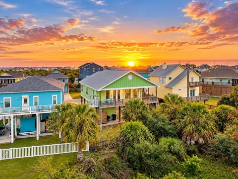 4111 Isla Del Sol, Galveston, TX 77554