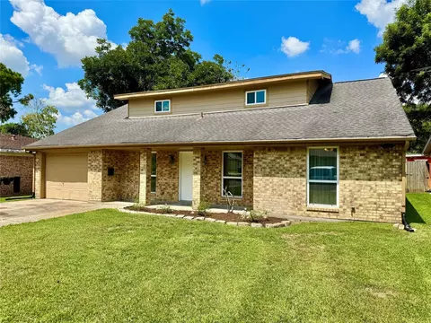 5314 Royal Oak Dr, Texas City, TX 77591