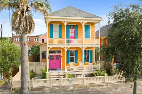2122 Avenue K, Galveston, TX 77550