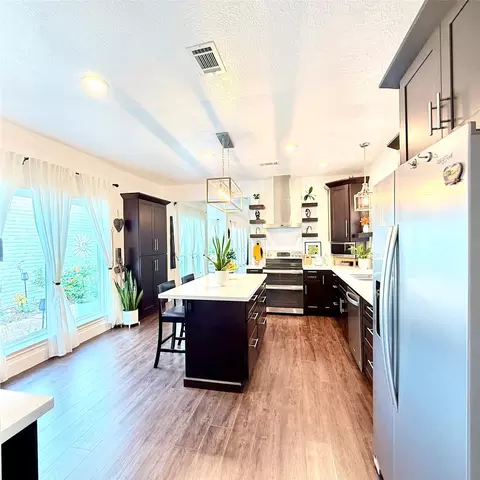11942 Briar Forest Dr, Houston, TX 77077