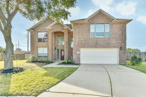 4113 Oak Point Dr, Pearland, TX 77581