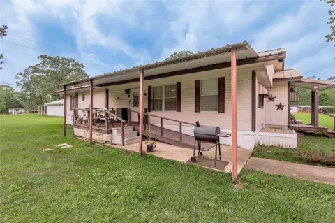 Exterior - 151 Moon Lake Dr, Trinity, TX 75862 photo 3 of 10