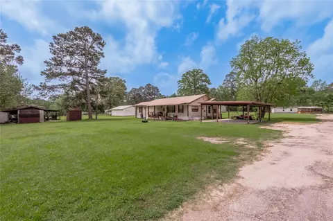 Exterior - 151 Moon Lake Dr, Trinity, TX 75862 photo 7 of 10