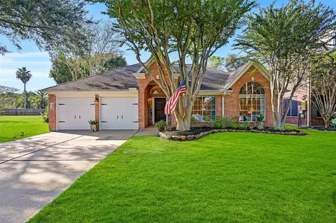 5130 Candlewood Dr, League City, TX 77573