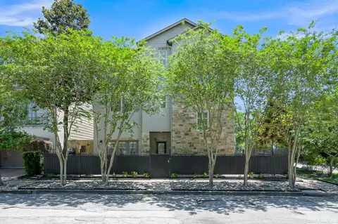 2101 Elmen St, Houston, TX 77019