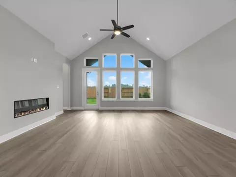 Living - 22626 Ruby Forest Rd, Tomball, TX 77377 photo 3 of 4