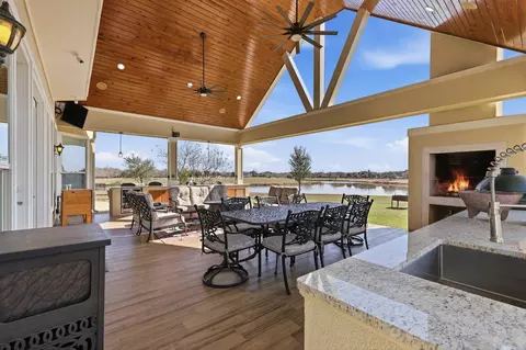 3902 Paseo Campanario Dr, Richmond, TX 77406