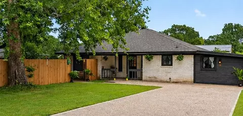 12664 Robin Ln, Willis, TX 77378