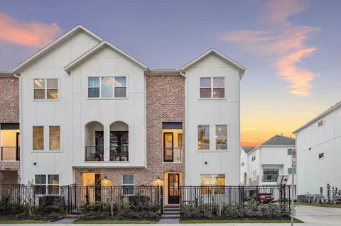 6338 Paddington Bend Dr, Houston, TX 77008