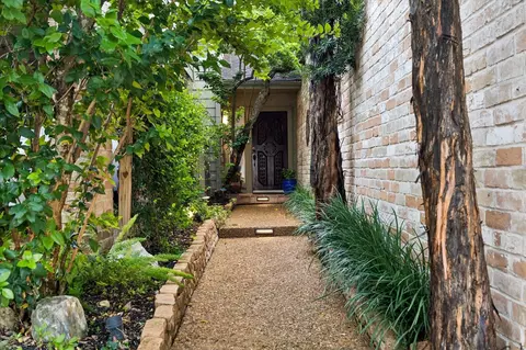 10823 Pepper Ln, Houston, TX 77079
