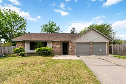 9739 Philmont Dr, Houston, TX 77080