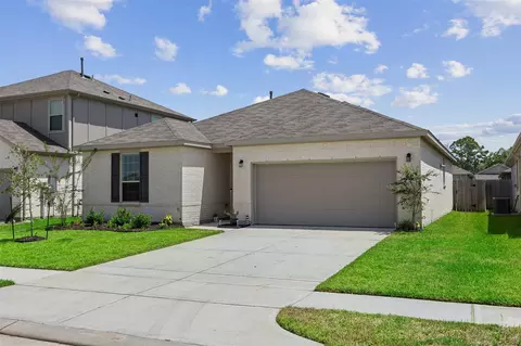 338 Paso Fino Dr, Alvin, TX 77511