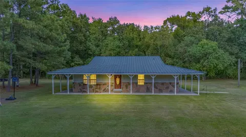 1076 Wallisville Liberty Rd, Wallisville, TX 77597