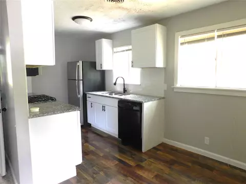 Kitchen - 1012 E 1014 E 23rd St, Bryan, TX 77803 photo 5 of 8