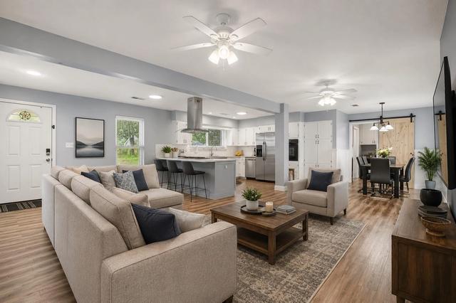 114 E Wildwinn Dr, Alvin, TX 77511