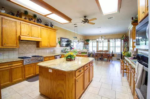 Kitchen - 305 Brassie Dr, Hempstead, TX 77445 photo 1 of 2
