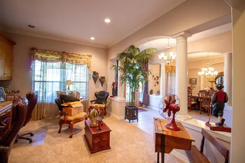 Entry Way - 305 Brassie Dr, Hempstead, TX 77445 photo 2 of 3