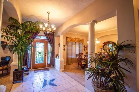 Entry Way - 305 Brassie Dr, Hempstead, TX 77445 photo 1 of 3