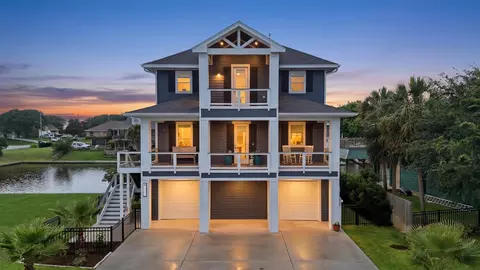 12728 E Conquistador, Galveston, TX 77554