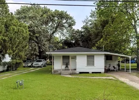 7002 Finch St, Houston, TX 77028
