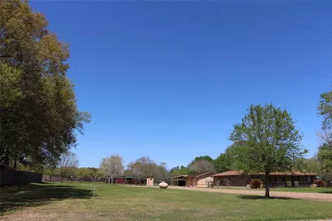 12710 Dannhaus Rd, Needville, TX 77461