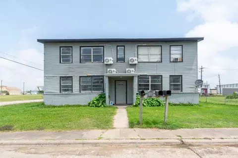 126 W 6th St, Freeport, TX 77541