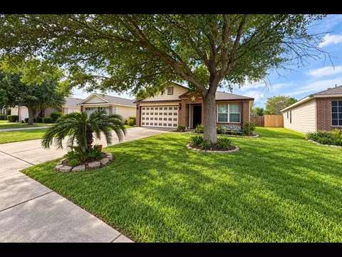 3910 Cloudbluff Ln, Richmond, TX 77469