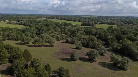 7 Baranowski Rd, Brenham, TX 77833