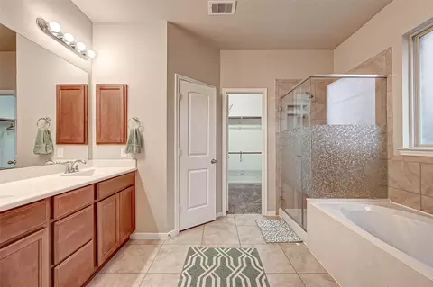 Bath - 5614 Glenfield Spring Ln, Spring, TX 77389 photo 1 of 5