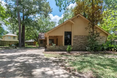 1906 Woodhue Dr, Spring, TX 77386