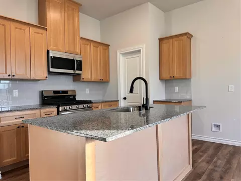 Kitchen - 25740 John Wayne Rd, Splendora, TX 77372 photo 2 of 5