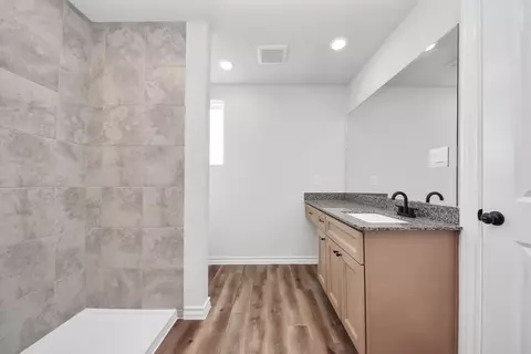Bath - 25740 John Wayne Rd, Splendora, TX 77372 photo 3 of 8