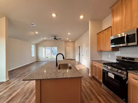 Kitchen - 25740 John Wayne Rd, Splendora, TX 77372 photo 4 of 5